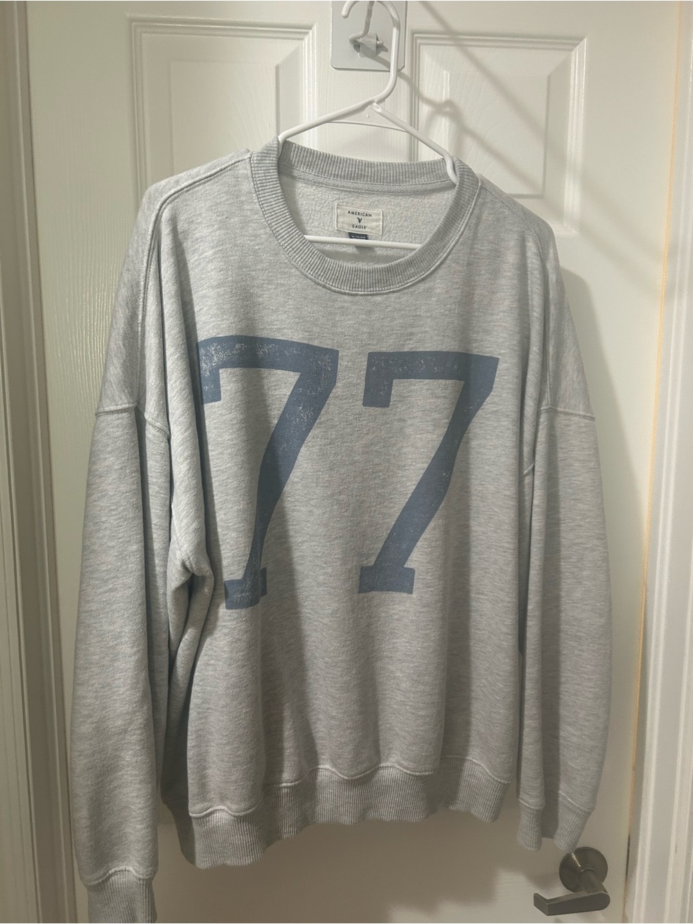American Eagle Light Gray '77 Graphic Sweatshirt